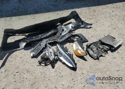 2016 Tesla Model S z USA, uszkodzony, nr VIN 5YJSA1E24GF131563